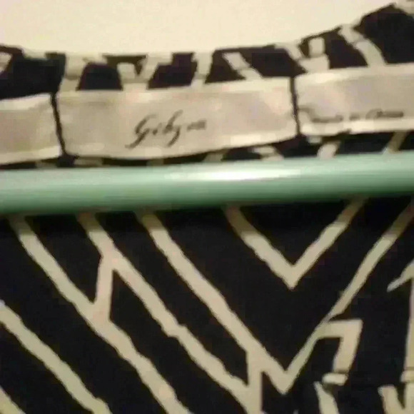 Gibson Black & White Office Top - Size XS - Picture 4 of 7